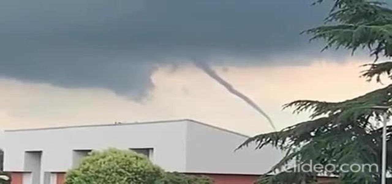 TROMBA D'ARIA A TRECATE/ Video, Maltempo Infuria Al Nord: Grandine A Milano