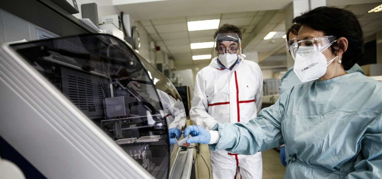 Coronavirus laboratorio lapresse 2020