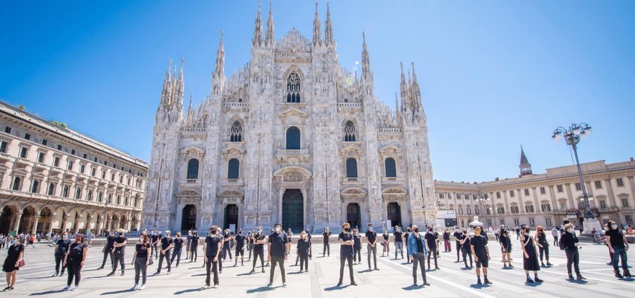 flash mob artisti levante diodato milano ig