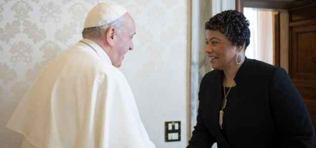 Papa con la figlia di Martin Luther King