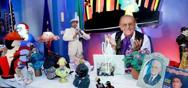 Renzo Arbore a "Striminzitic"