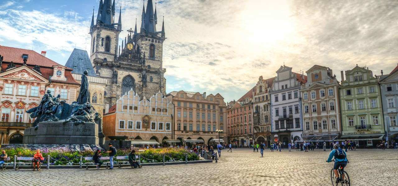 praga piazza cittavecchia 1 pixabay1280