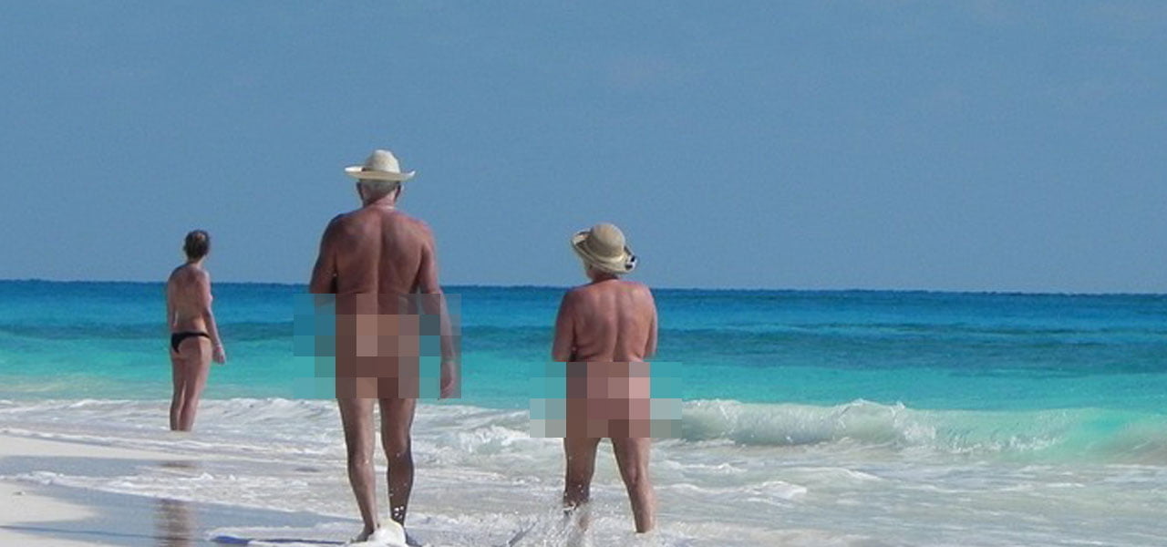 Nudisti in spiaggia