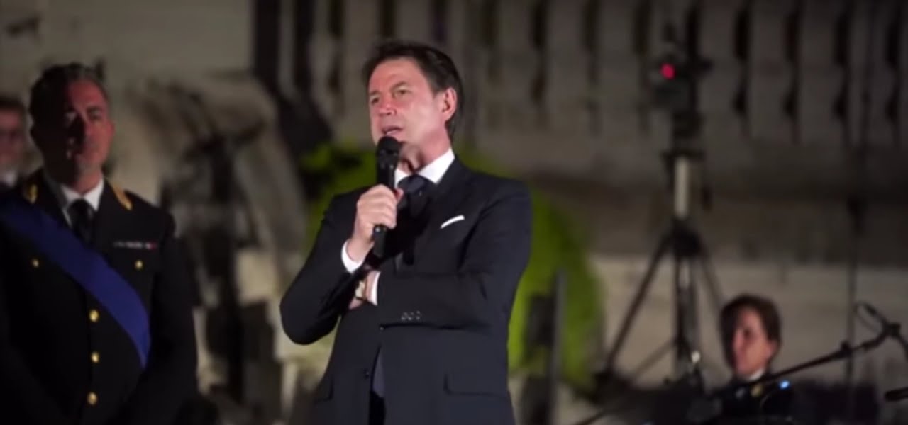 Conte al concerto della Polizia