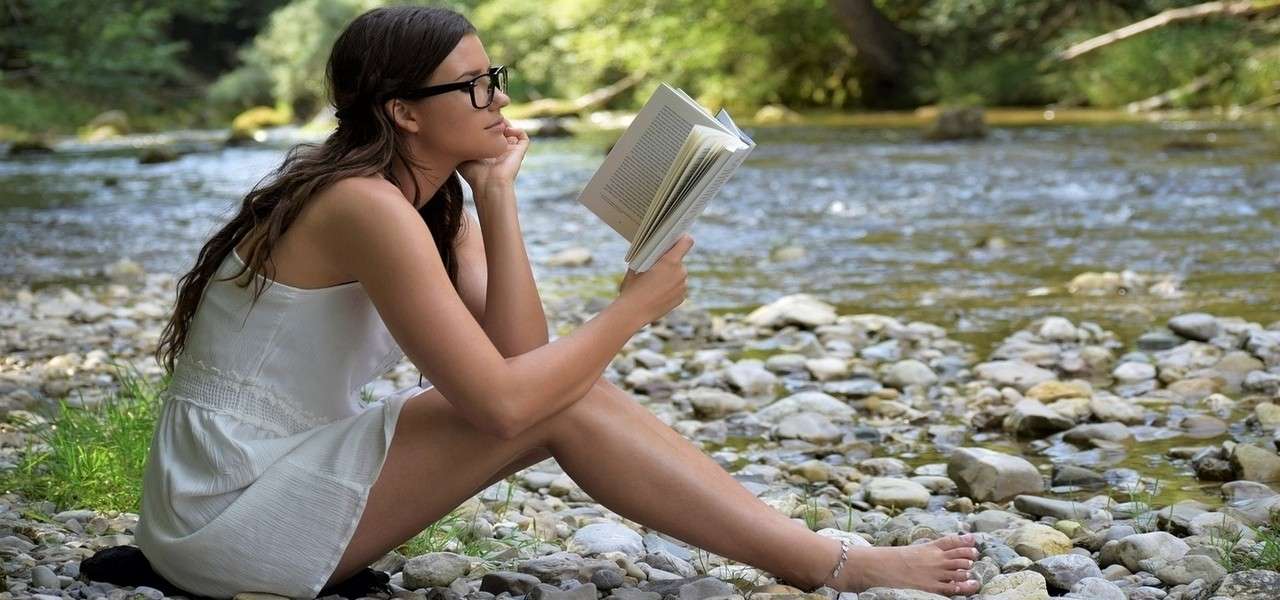 Fiume Riva Libro Pixabay1280