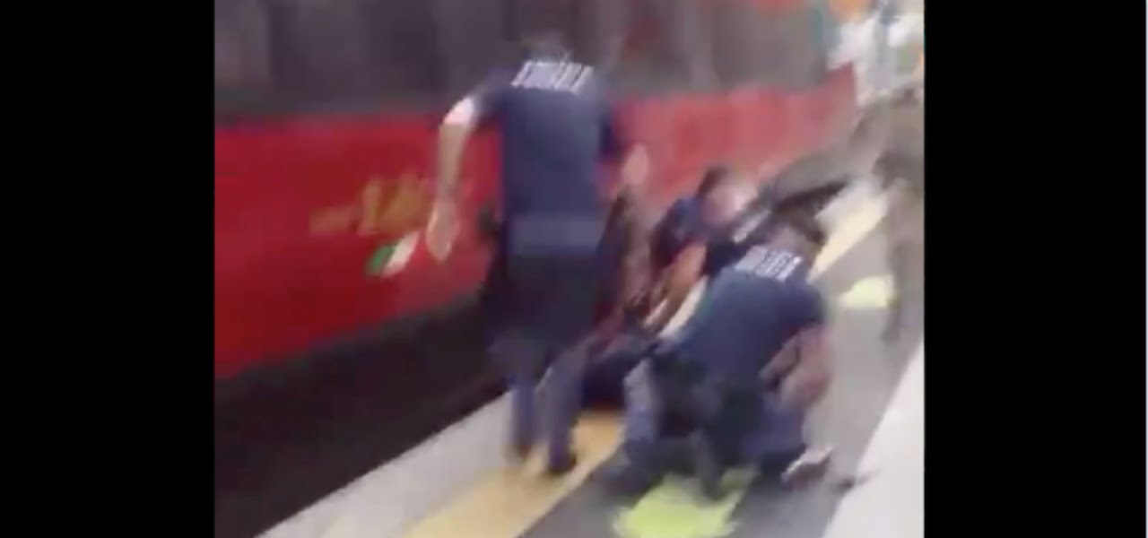 Polizia ferma africano