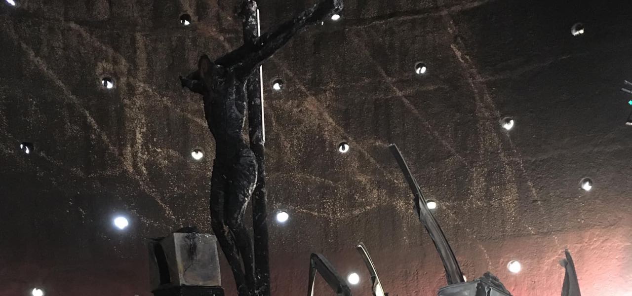crocifisso cattedrale managua fb