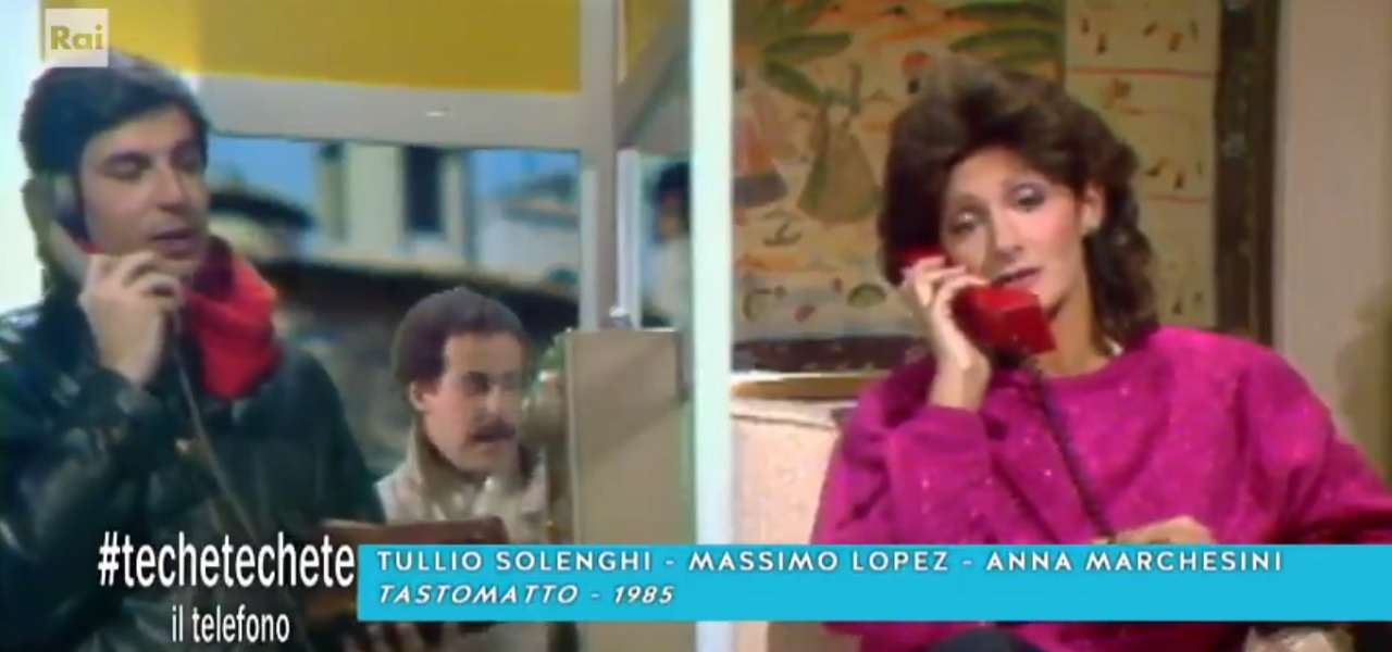 sketch del telefono in tv techetechetè