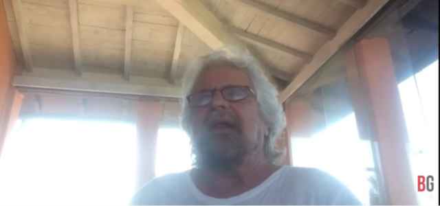 Grillo torna in video