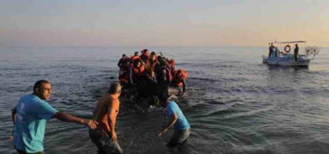 Grecia Migranti Gommoni Facebook