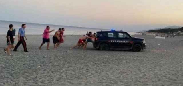 carabinieri insabbiati fb 640x300