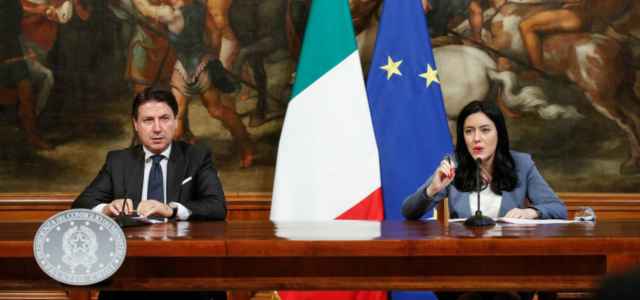 Conte e Azzolina