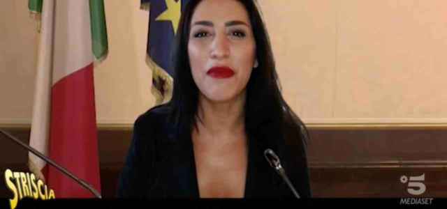azzolina striscia 2019 tv 640x300