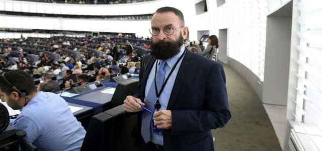 jozsef szajer twitter 640x300