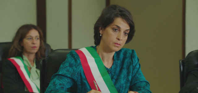 Donatella Finocchiaro interpreta Caterina Parisi nel docufilm ‘Io, una giudice popolare al Maxiprocesso’
