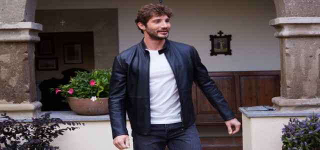 stefano de martino chediociaiuti6 luciaiuorio 640x300