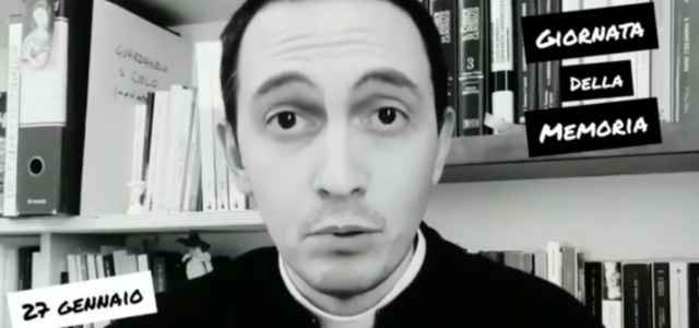 Prete youtuber memoria