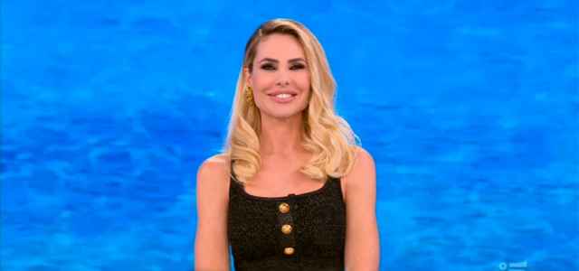 ilary blasi isola dei famosi 2021 640x300
