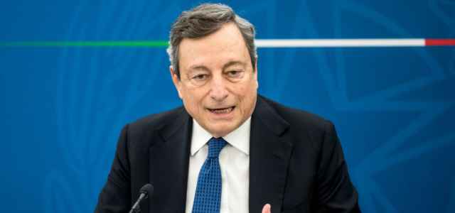 Diretta conferenza stampa Draghi video/ Riaperture ...