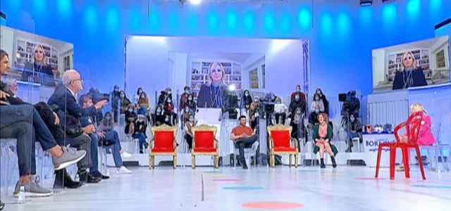 tin cansino uomini e donne min 640x300