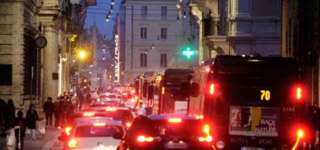 roma traffico lavoro 1 lapresse1280 640x300