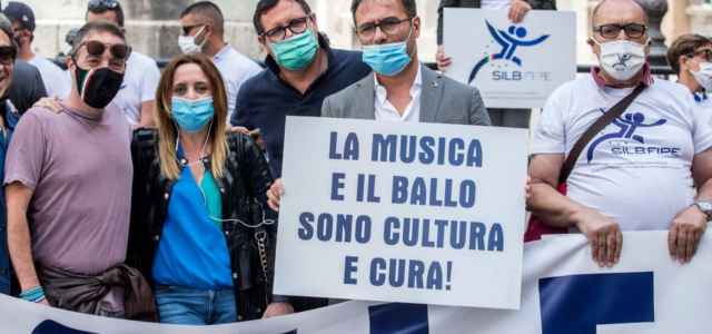 Discoteche, protesta