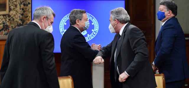 Draghi con i sindacati