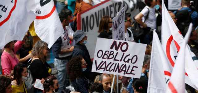 No vax indagato a Roma