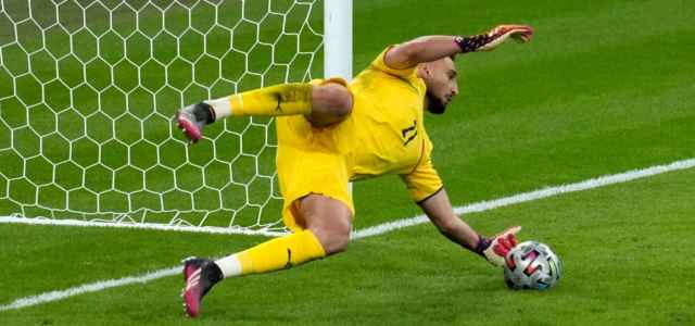Donnarumma parata rigore Italia Spagna facebook 2021 1 640x300