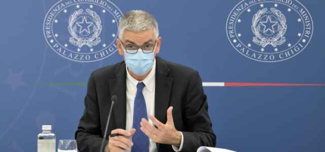 Brusaferro terza dose operatori sanitari