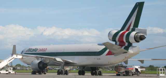 Alitalia aereo facebook 2021 1 640x300