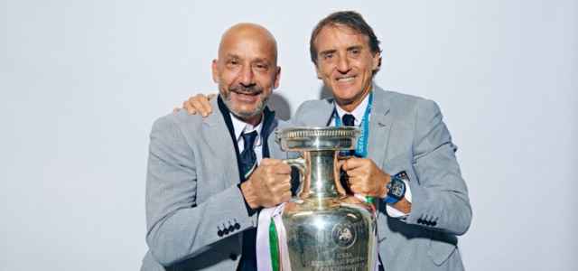 Vialli Mancini coppa Europei facebook 2021 1 640x300