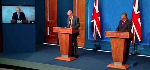 patrick vallance uk briefing 640x300