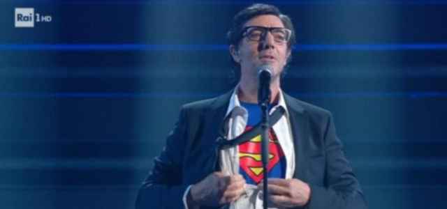 max gazze superman sanremo2021 640x300