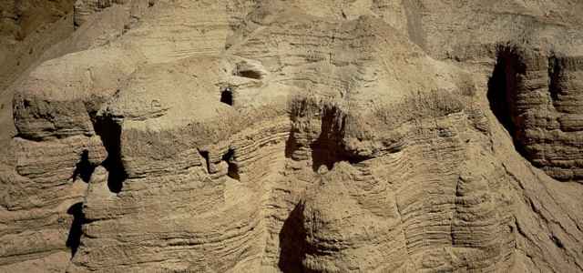 qumran rotoli marmorto bibbia lapresse1280 640x300