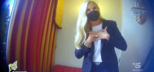 federica panicucci scherzi aparte 640x300
