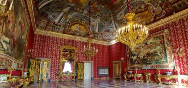 Palazzo Reale Napoli 640x300