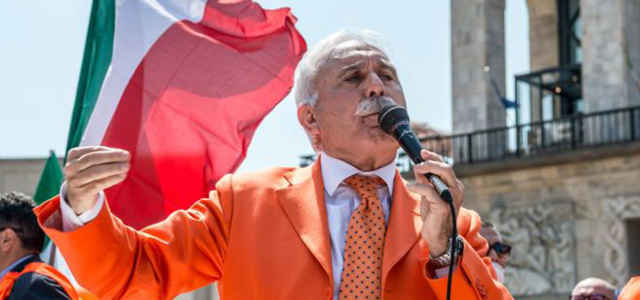 L'ex generale Antonio Pappalardo, leader dei Gilet Arancioni