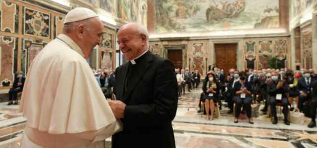 Papa con Mons. Paglia