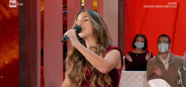 romina perri domenica in 640x300