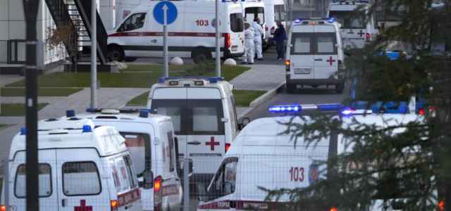 covid russia ambulanze 2021 lapresse 640x300