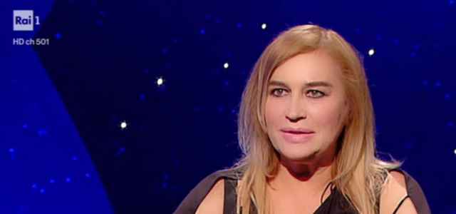 lory del santo 640x300