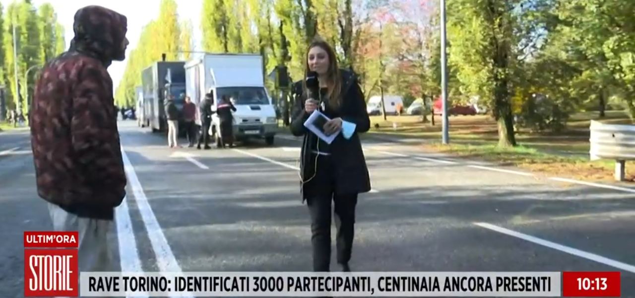 giornalista rai news aggredita in diretta tua mamma p ttana sputi a cameraman e