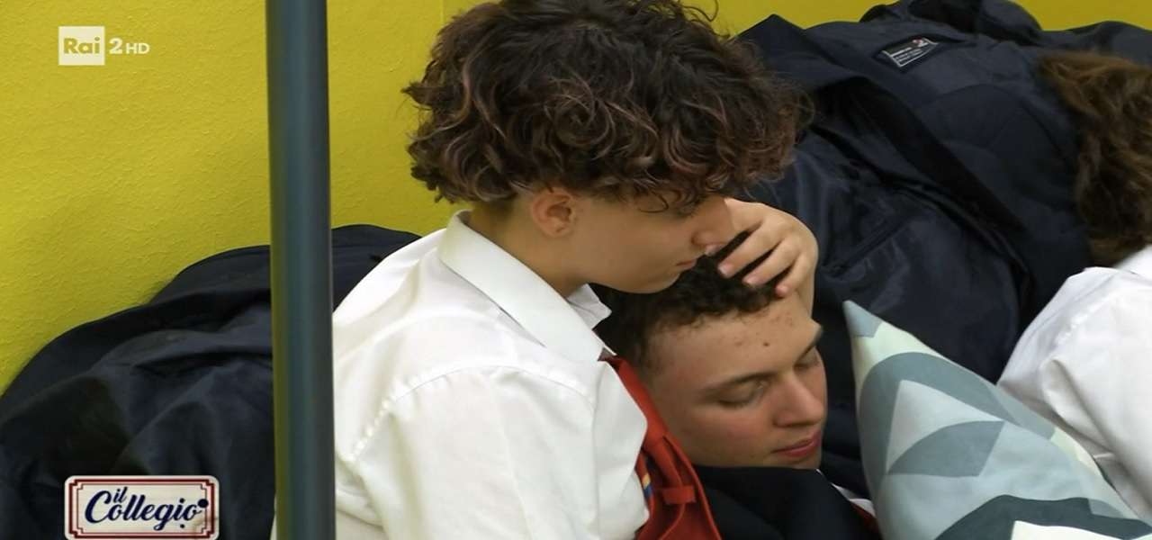 Beatrice Genco e Davide Cresta, flirt a Il Collegio 6?/ "Sono fidanzata