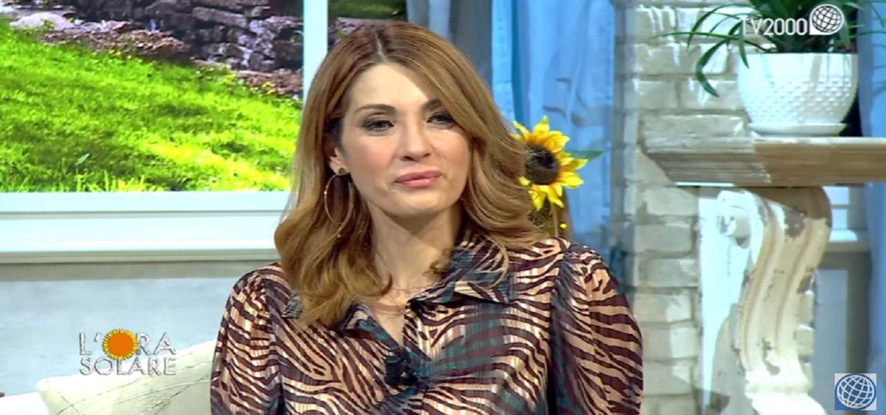 Milena Miconi, chi è la concorrente GF Vip/ Attrice, debuttò in tv con Bagaglino l'amicizia con