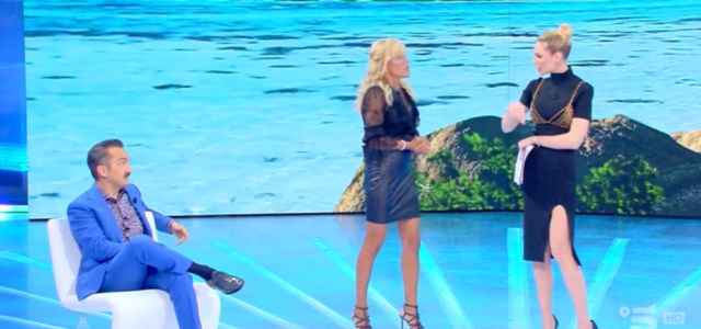 Floriana Secondi a "L'Isola dei Famosi"