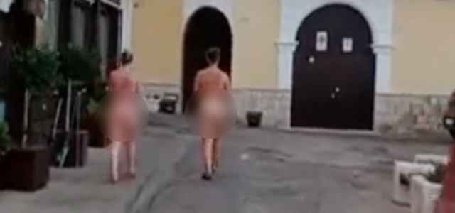 turiste nude Gallipoli