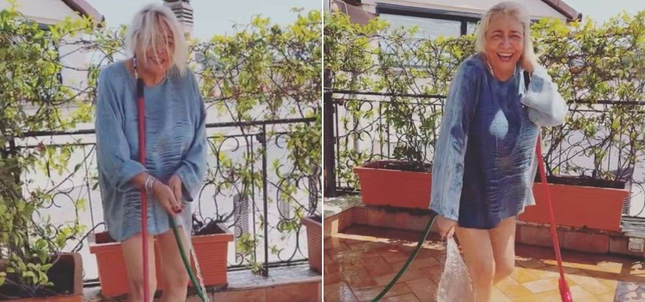 Mara Venier scopa e acqua per lavare "le ca*ate dei gabbiani"/ "Non