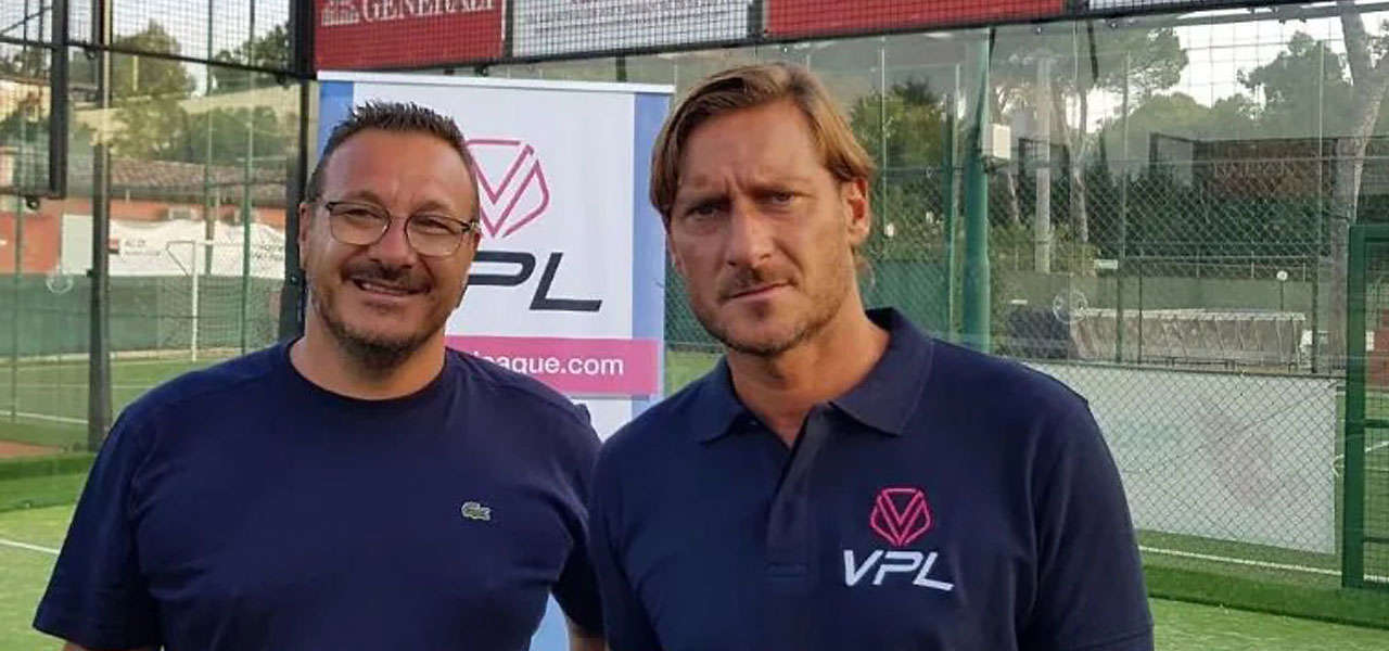 Riccardo Totti Fratello Di Francesco Totti A Anni Gi Si Allenava A Fare Autografi E