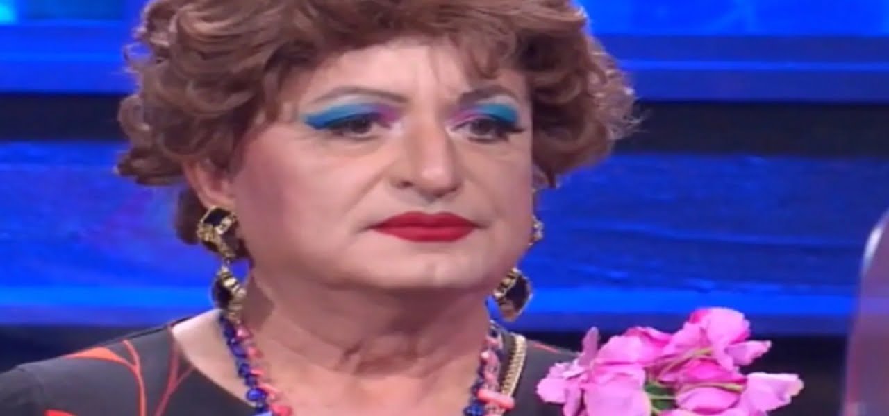 Chi è la signora Coriandoli quando e come è nata parodia di Maurizio Ferrini/ Il successo Chi è la signora Coriandoli quando e come è nata parodia di Maurizio Ferrini/ Il successo